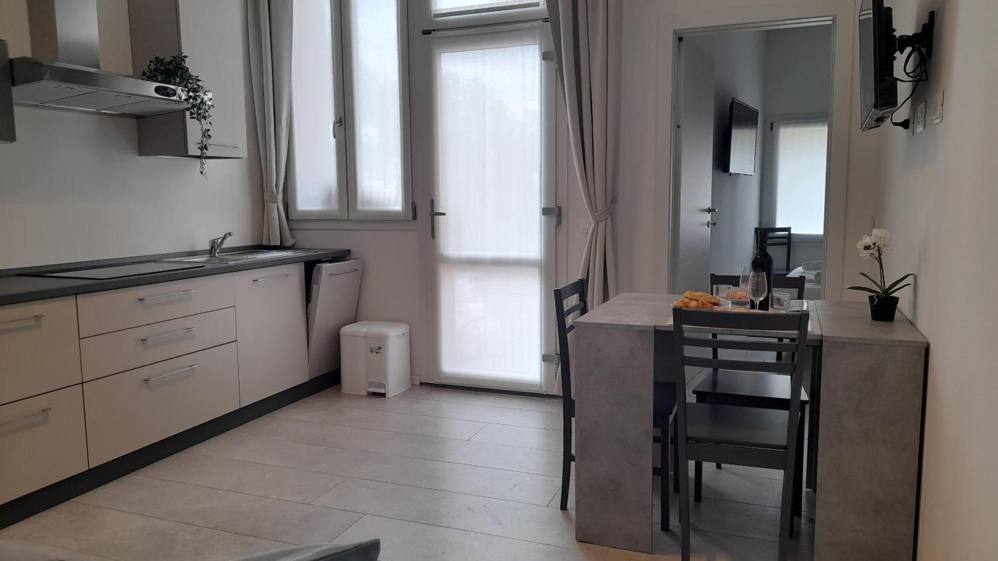Quiet Apartment - Twa Bologna Luaran gambar